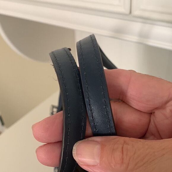 MICHAEL KORS Navy Signature Tote - Picture 6 of 7